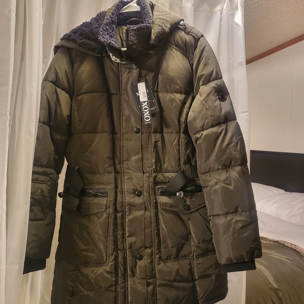 Coat - Picture 5 of 5